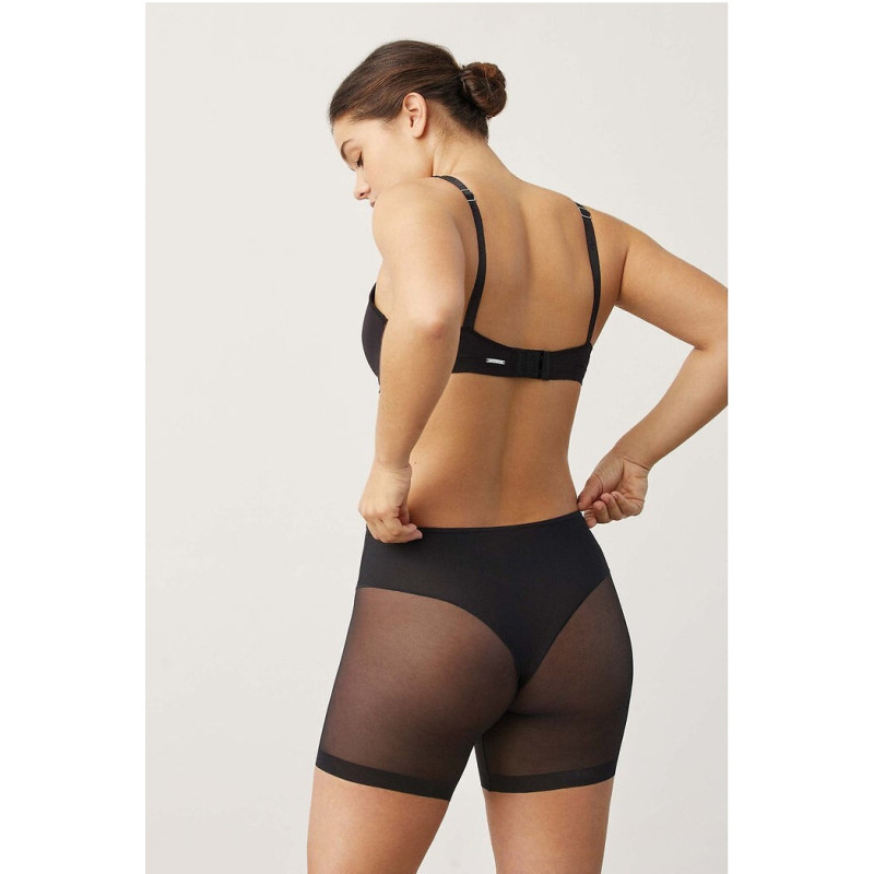 Ysabel Mora liekninančios kelnaitės