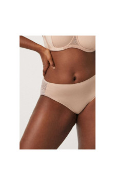 Ysabel Mora kelnaitės