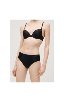 Ysabel Mora kelnaitės