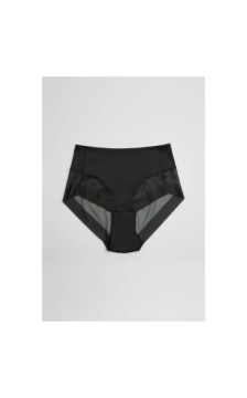 Ysabel Mora kelnaitės