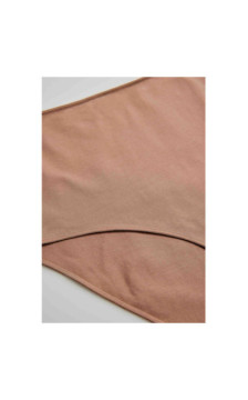 Ysabel Mora kelnaitės